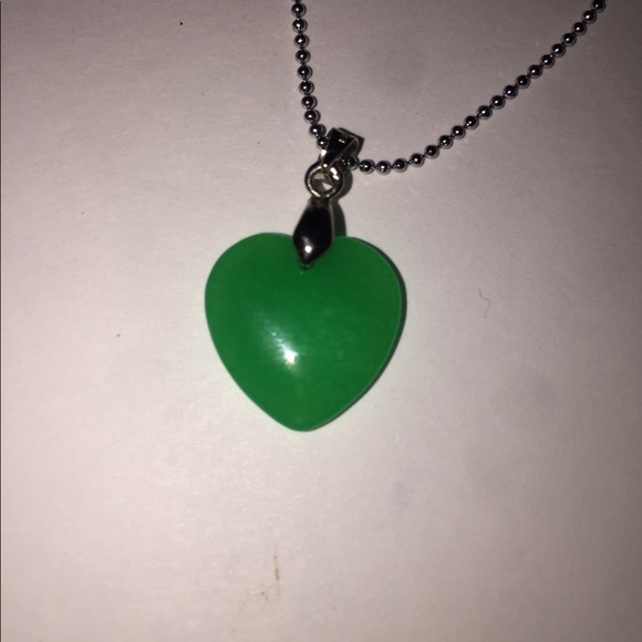 Real Jade Jadeite Heart Pendant - Picture 3 of 4